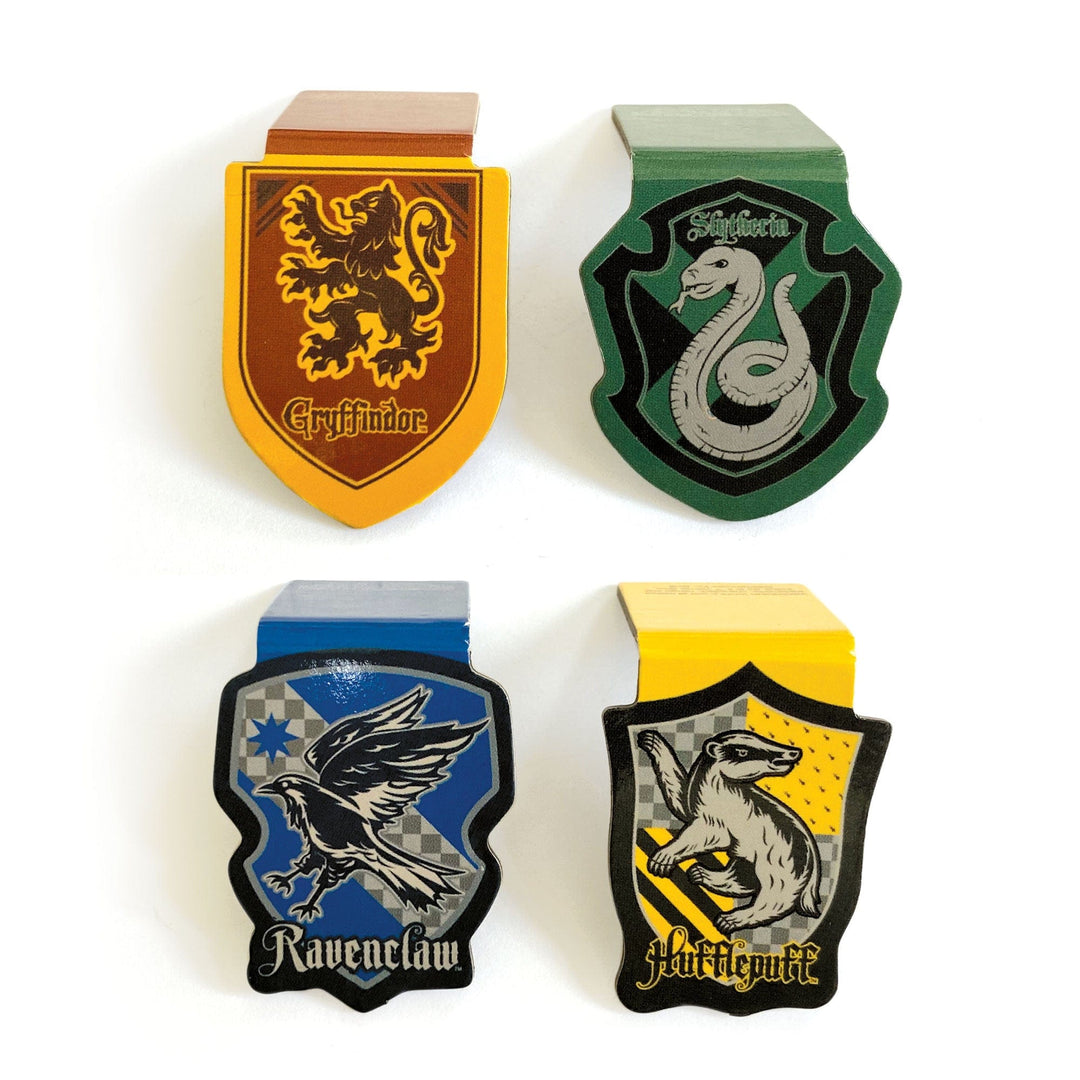 BMMG-0029E - Harry Potter - House Crests Magnetic Bookmarks - Four wooden house crest bookmarks from Harry Potter featuring Gryffindor, Slytherin, Ravenclaw, and Hufflepuff with their respective colors and animal emblems