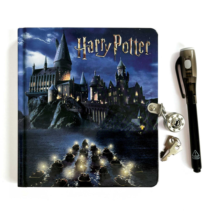 DRY-1000E - Locking Diary - Harry Potter Invisible Ink - Harry Potter locking diary with invisible ink pen and two silver keys on white background