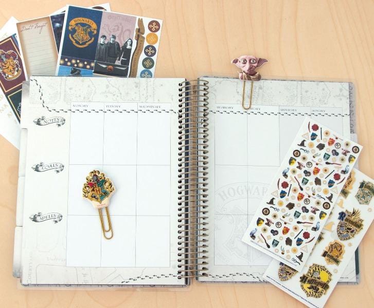 Harry Potter™ Hogwarts planner and accessory planner